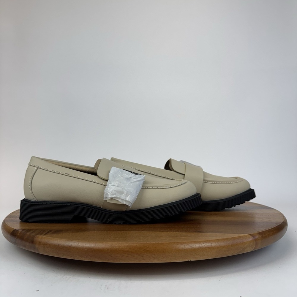 New NWOB Womens Zodiac Renee Taupe Faux Leather Buckle Penny Loafers Size 7.5 M